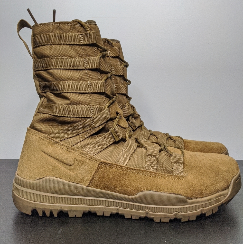 Nike SFB Gen 2 8" Tactical Boots Size 13